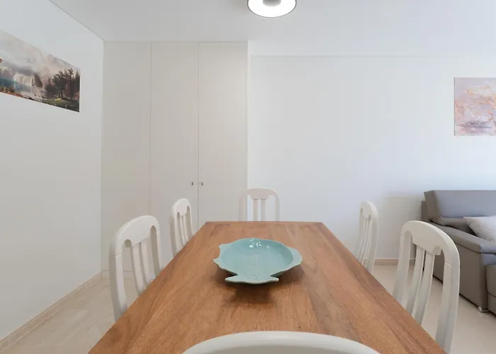 T3 Atlantic View Apartment